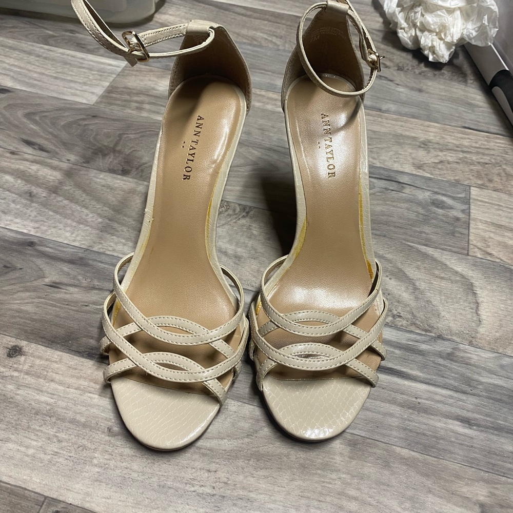 Ann Taylor Cream Wedges